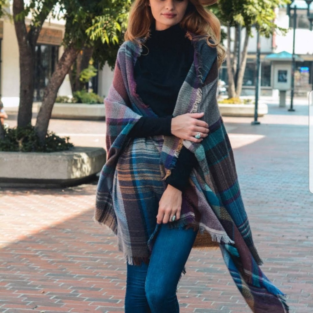 🌻2 for $35🌻 Blanket Scarf Pocket Wrap - Picture 3 of 5